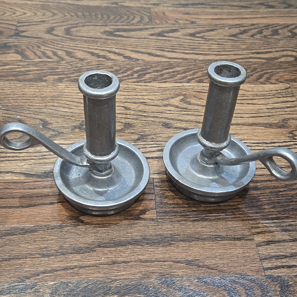 Vintage Garden Pewter Chamberstick Candlestick Revival Finger Loop Set Of 2